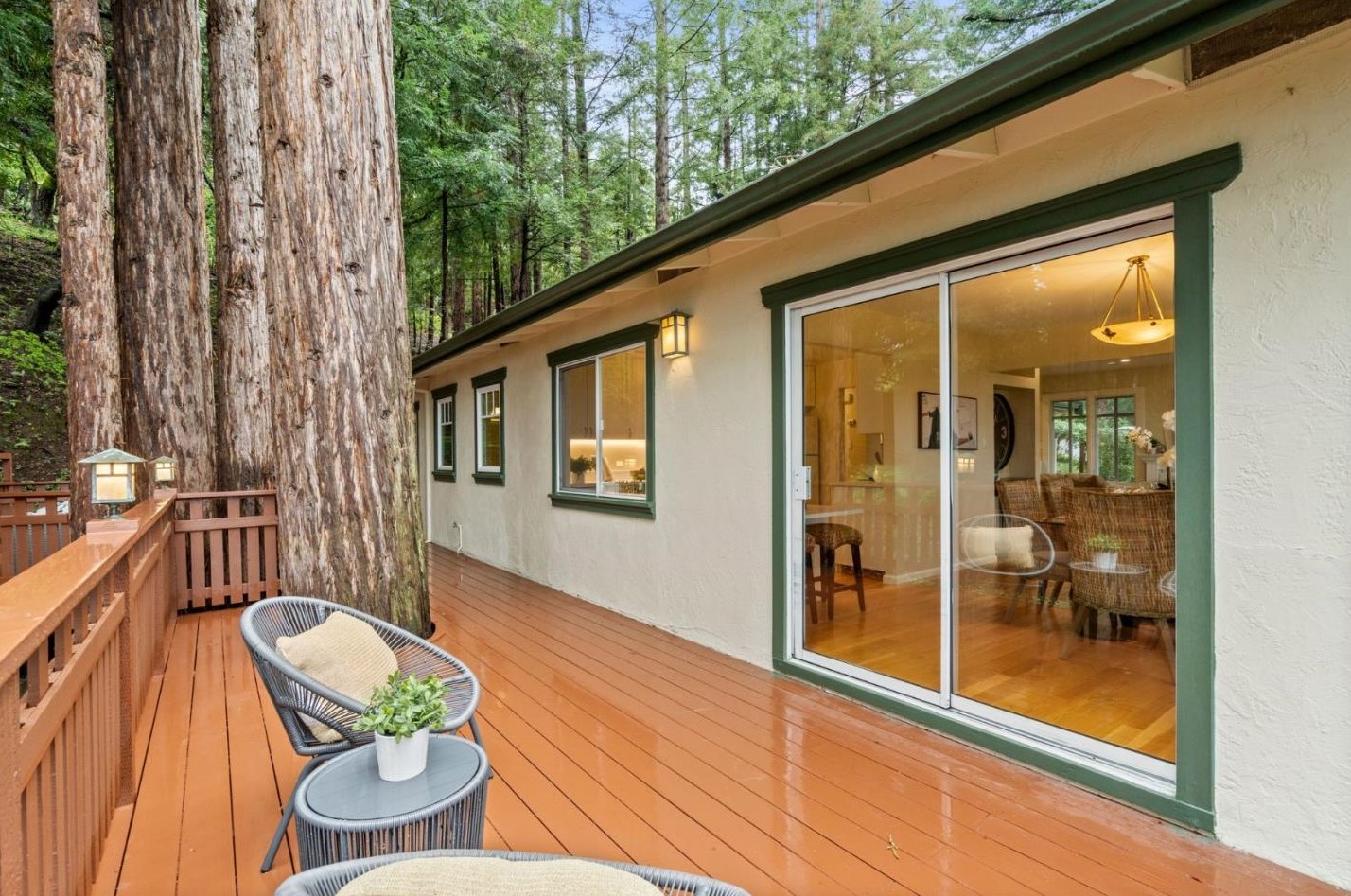 555 Smt Spg Rd, Redwood City CA  94062-4251 exterior