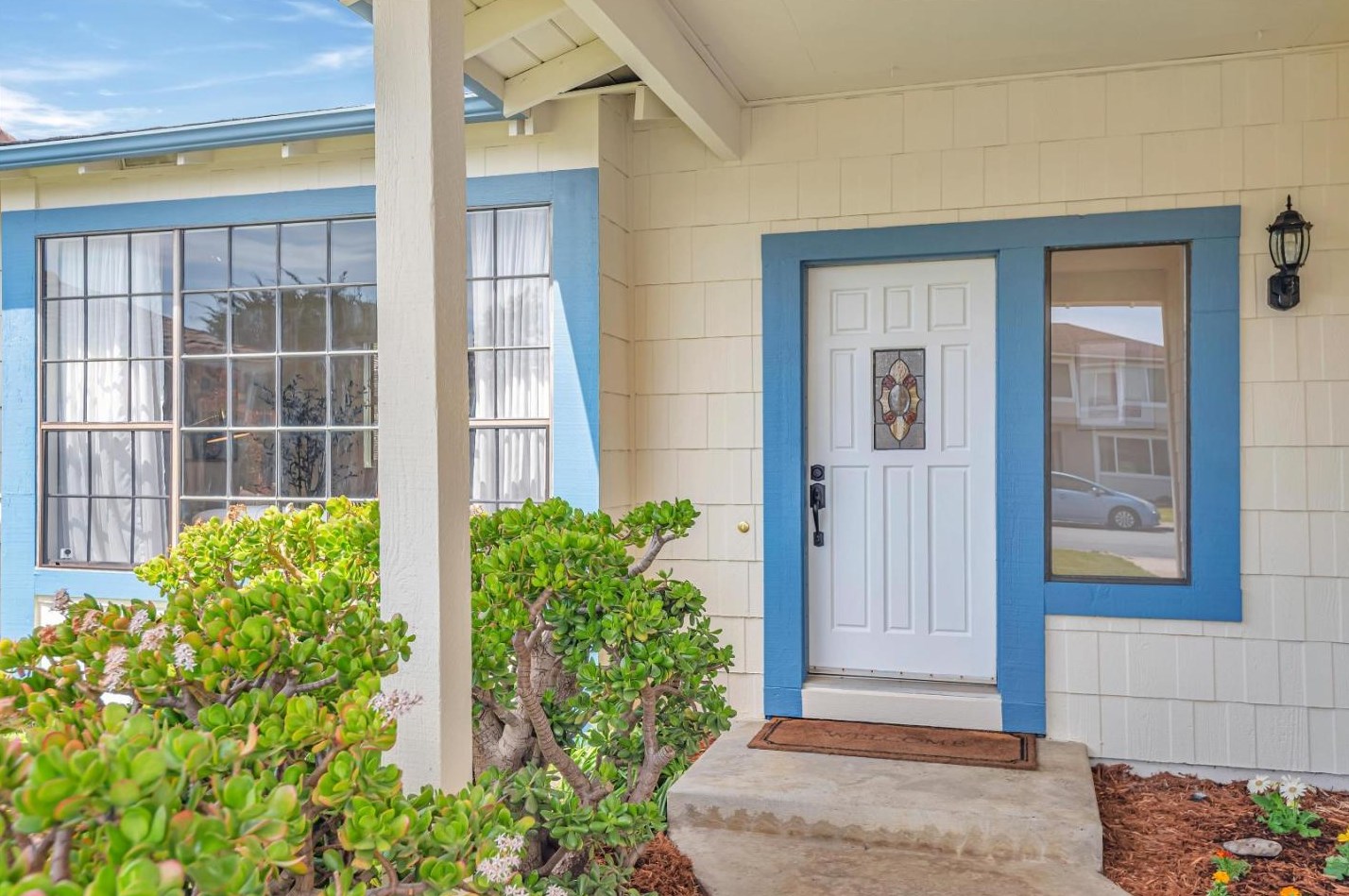 432 W Beach Ave, Princeton by the Sea, CA 94019