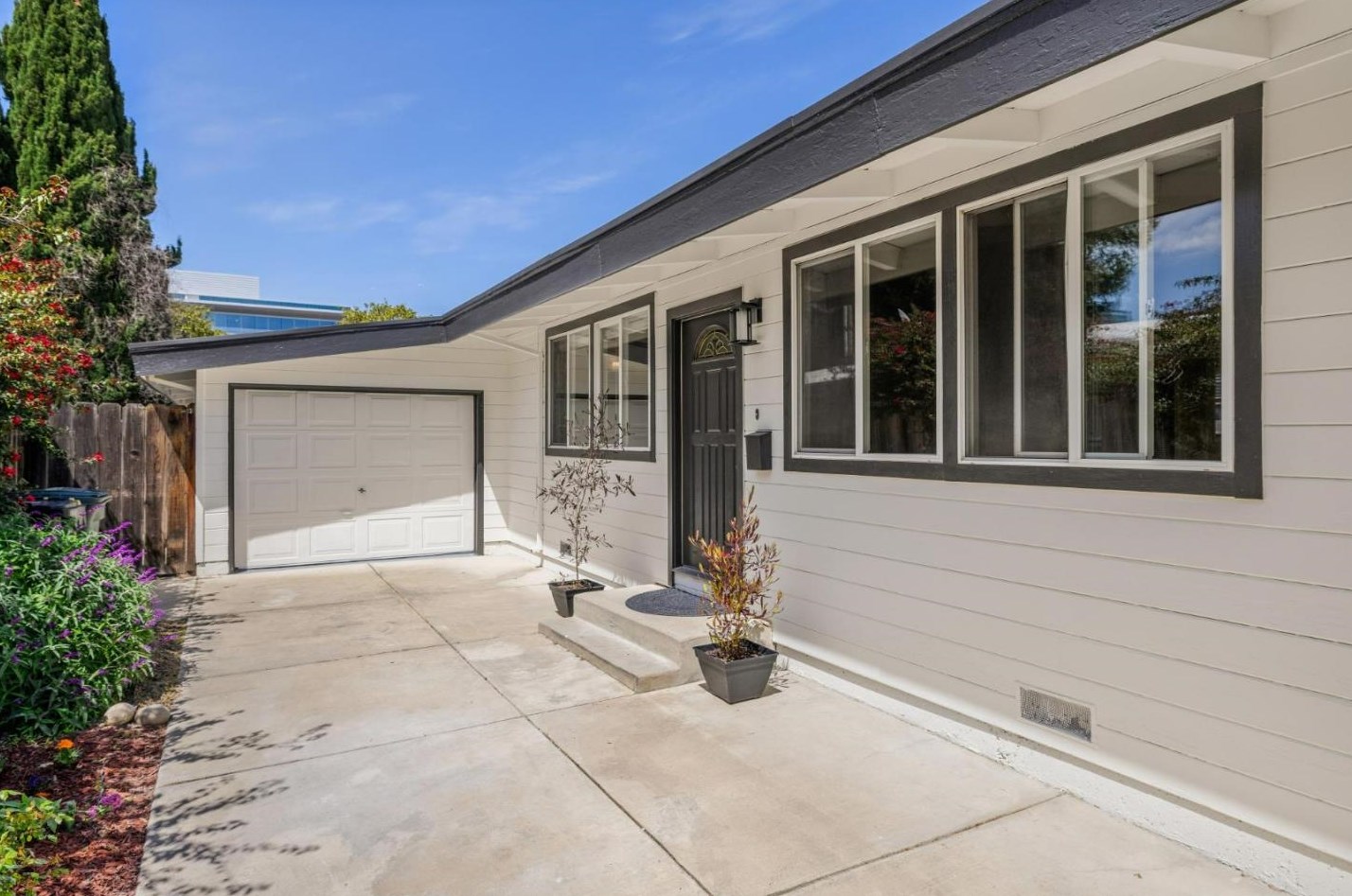 621 Pine Ave, Sunnyvale, CA 94085