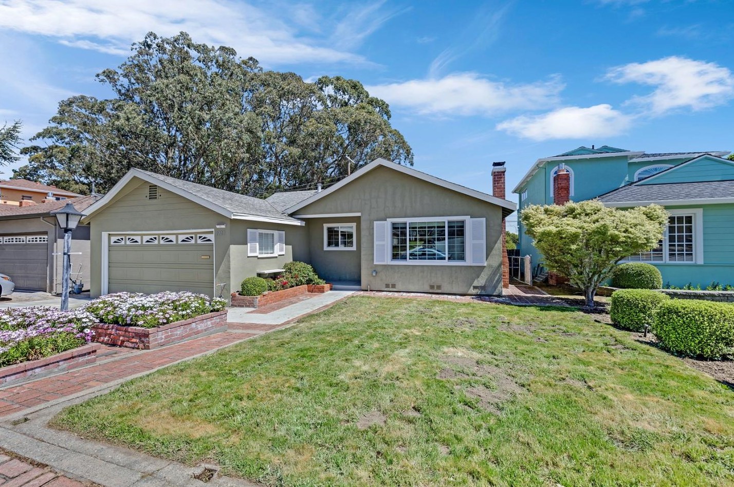 1220 Claremont Dr, San Bruno, CA 94066