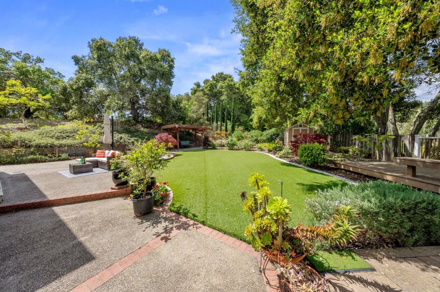 21720 Villa Oaks Ln, Saratoga CA  95070-9741 exterior