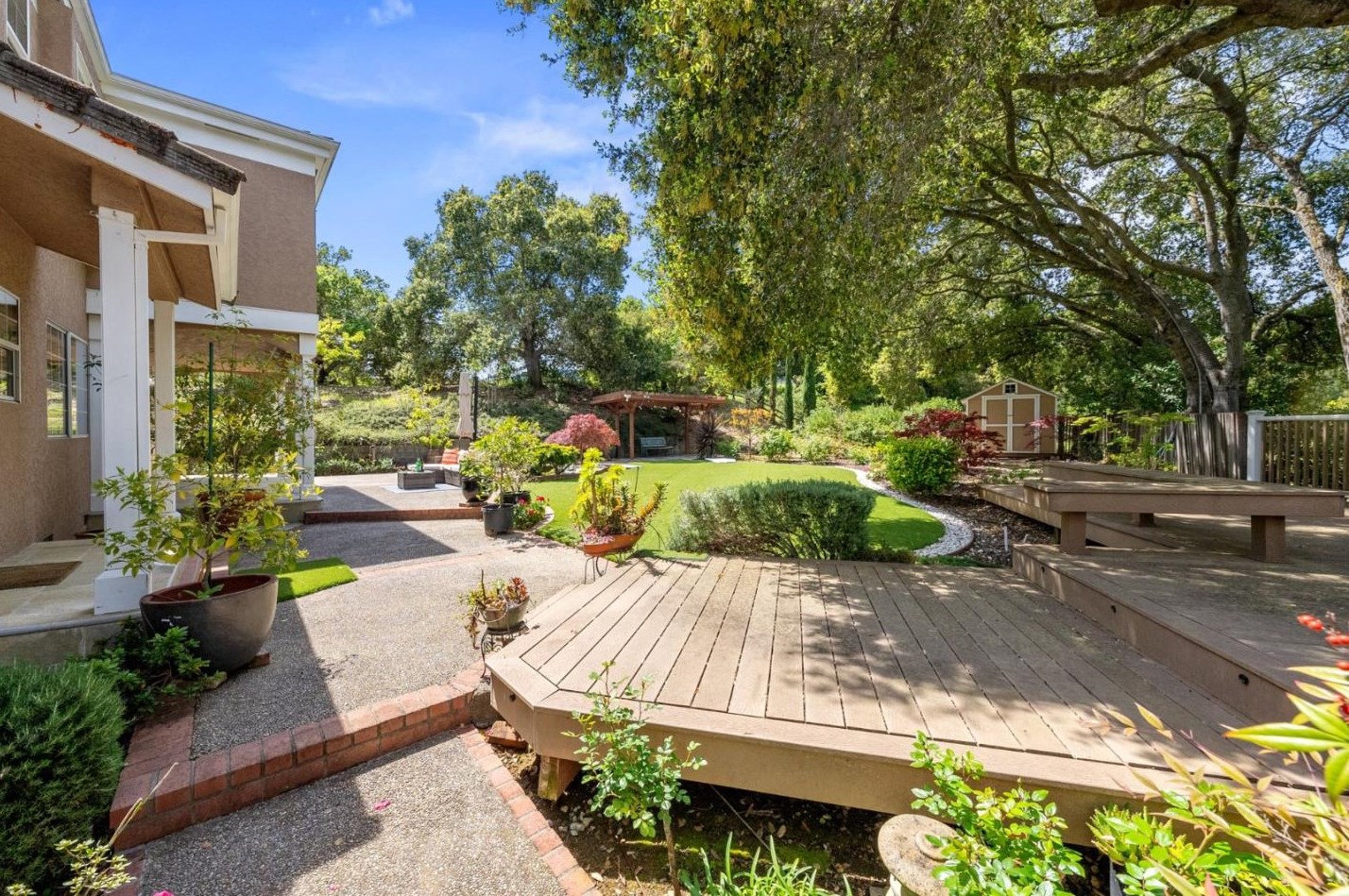 21720 Villa Oaks Ln, Saratoga CA  95070-9741 exterior