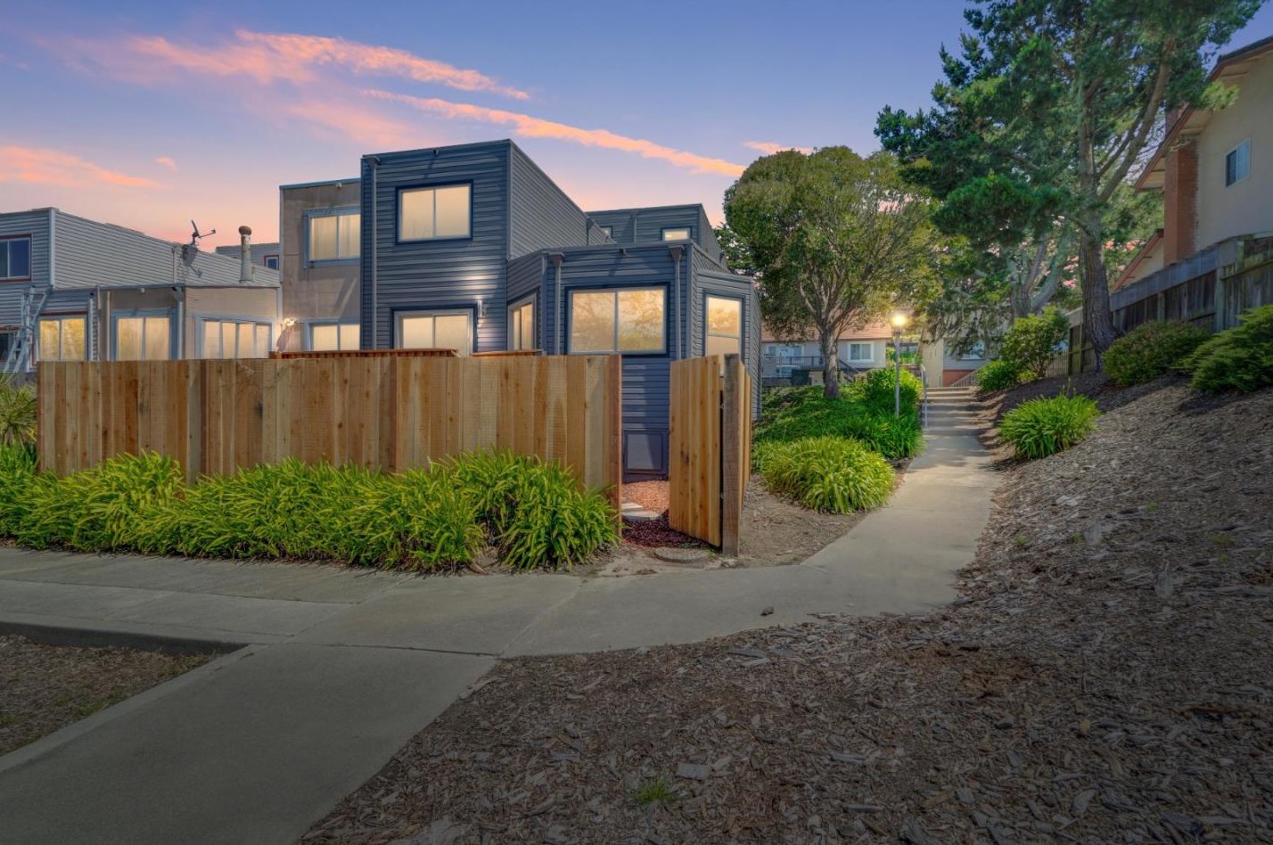 2242 Wexford Ave, South San Francisco CA  94080-5511 exterior