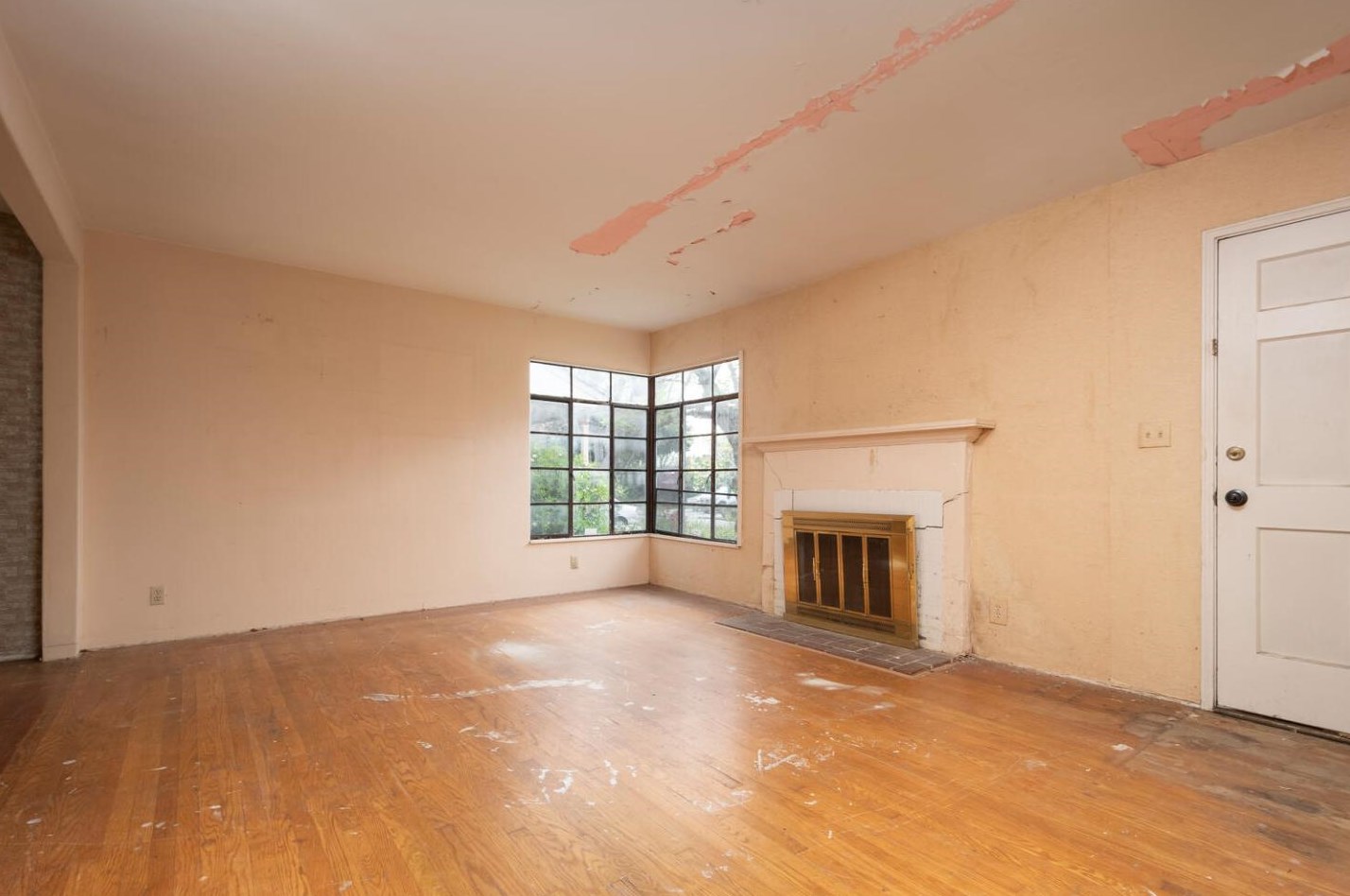 1774 Hampton Ave, Redwood City, CA 94061-2609