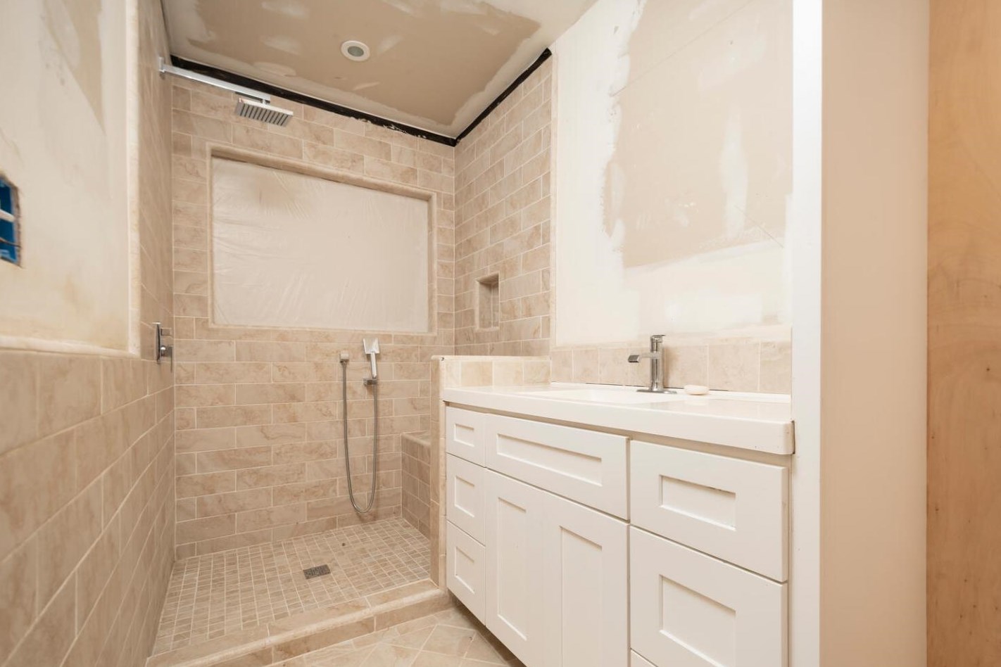 1774 Hampton Ave, Redwood City CA  94061-2609 exterior