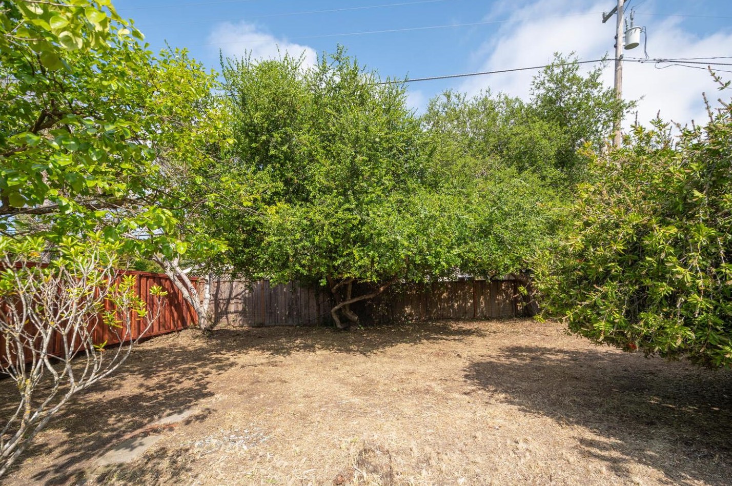 1774 Hampton Ave, Redwood City CA  94061-2609 exterior