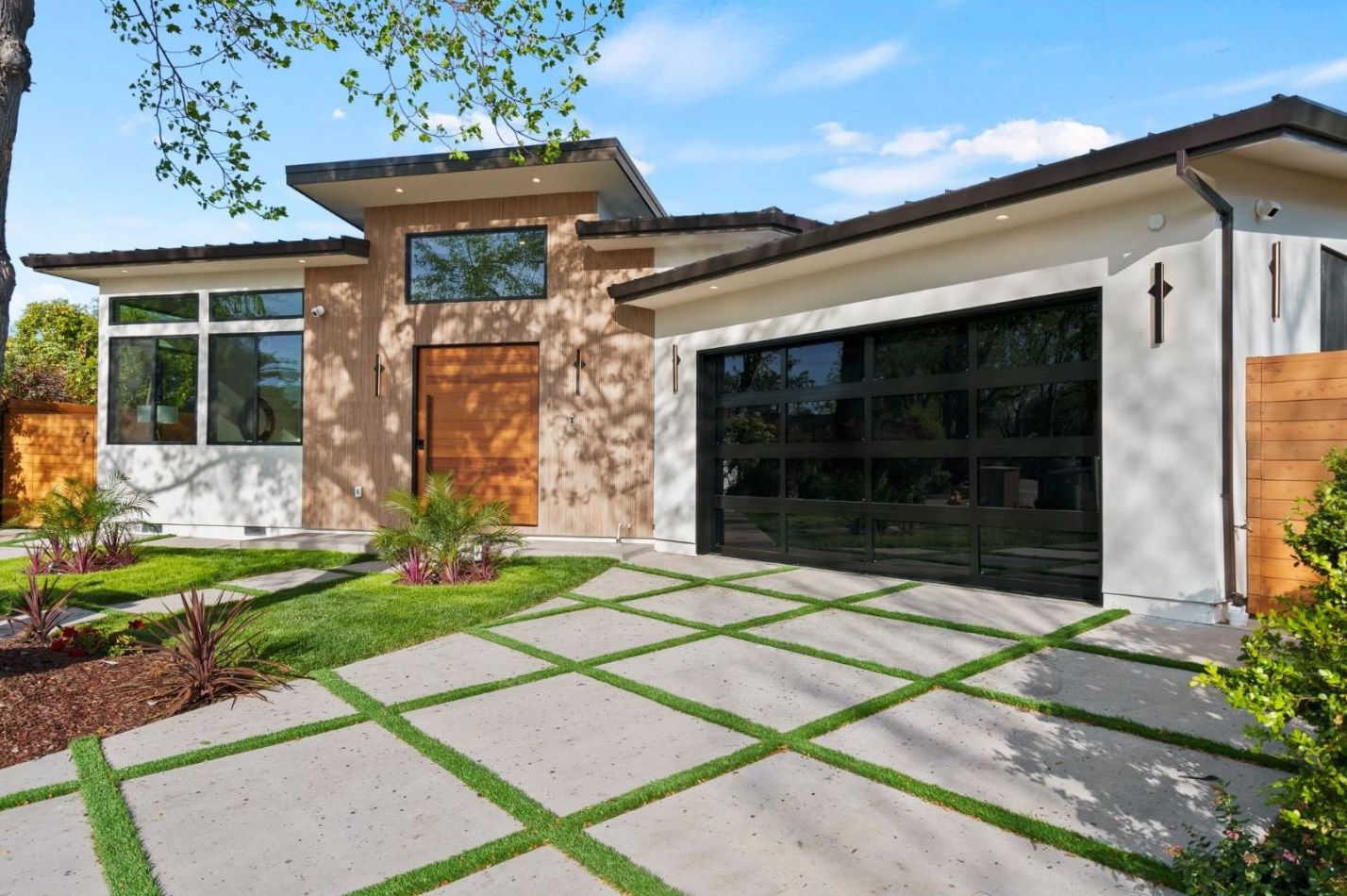 136 Lois Ln, Palo Alto, CA 94303