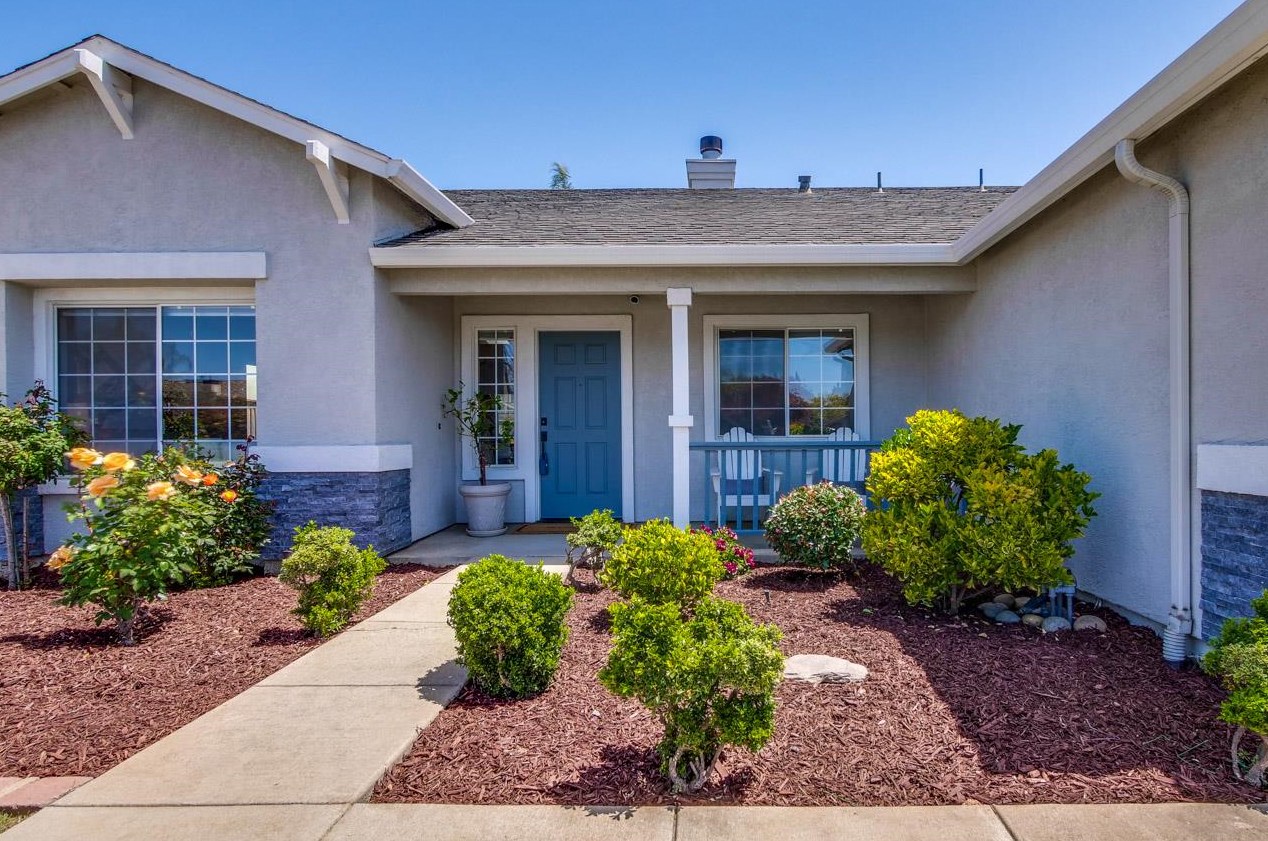 6 Chardonnay Cir, Salinas, CA 93906