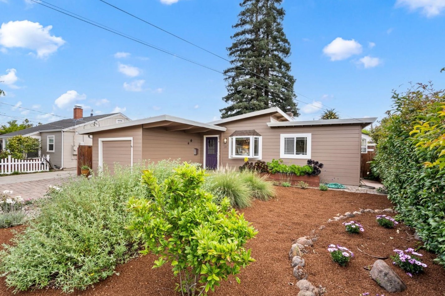 111 Dalma Dr, Mountain View, CA 94041-2323