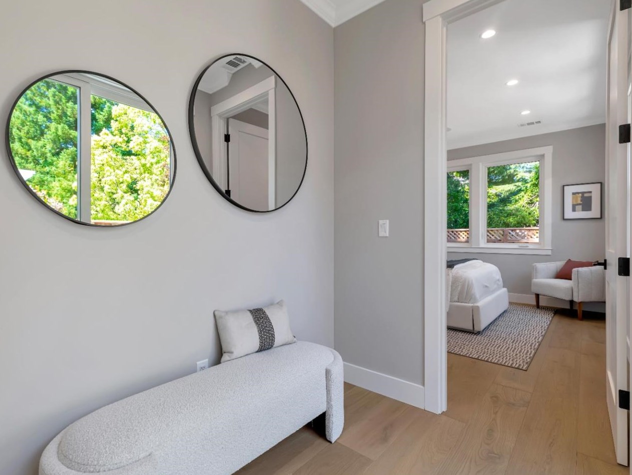 1125 Byron St, Palo Alto CA  94301-3211 exterior