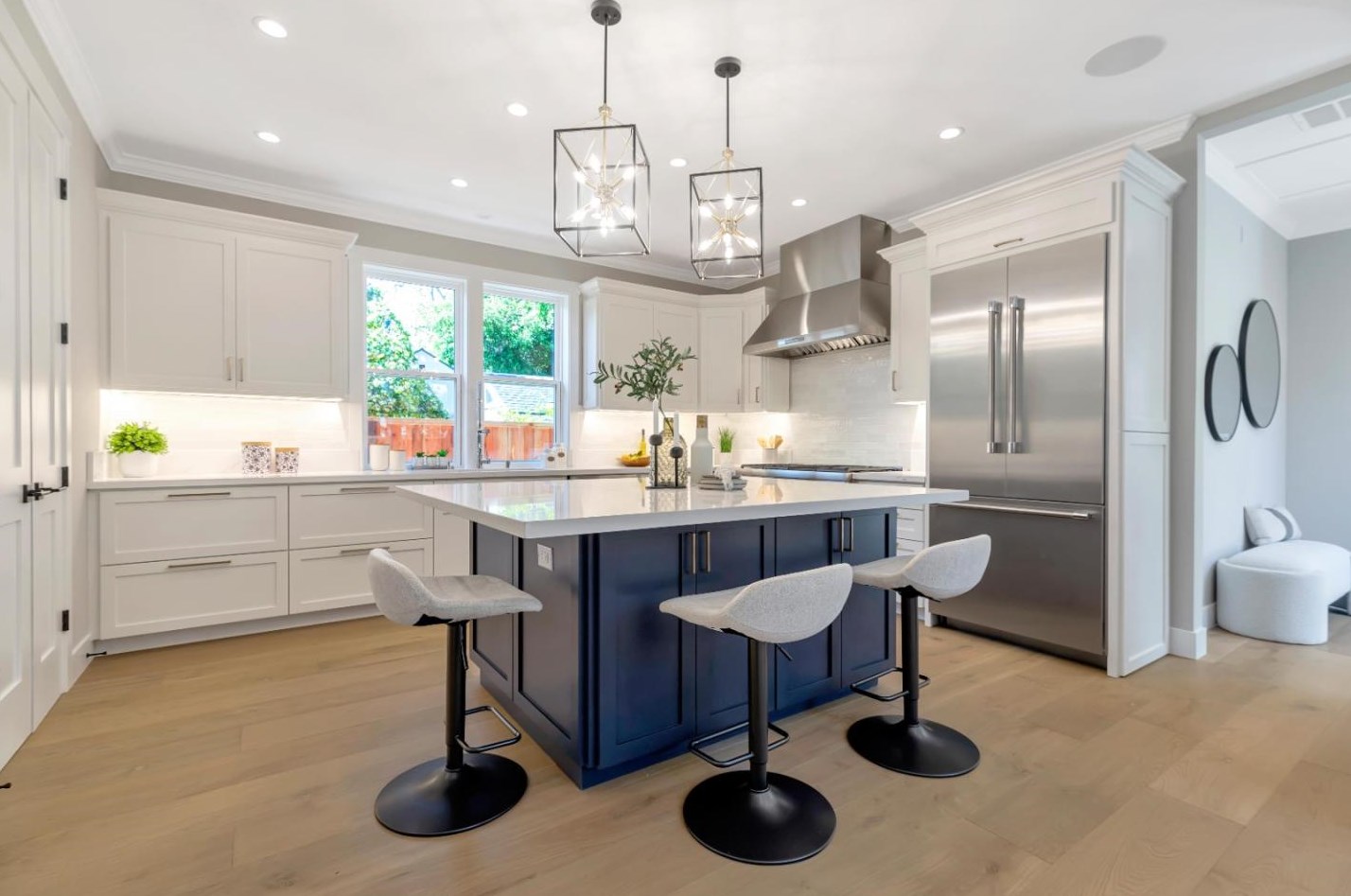 1125 Byron St, Palo Alto CA  94301-3211 exterior