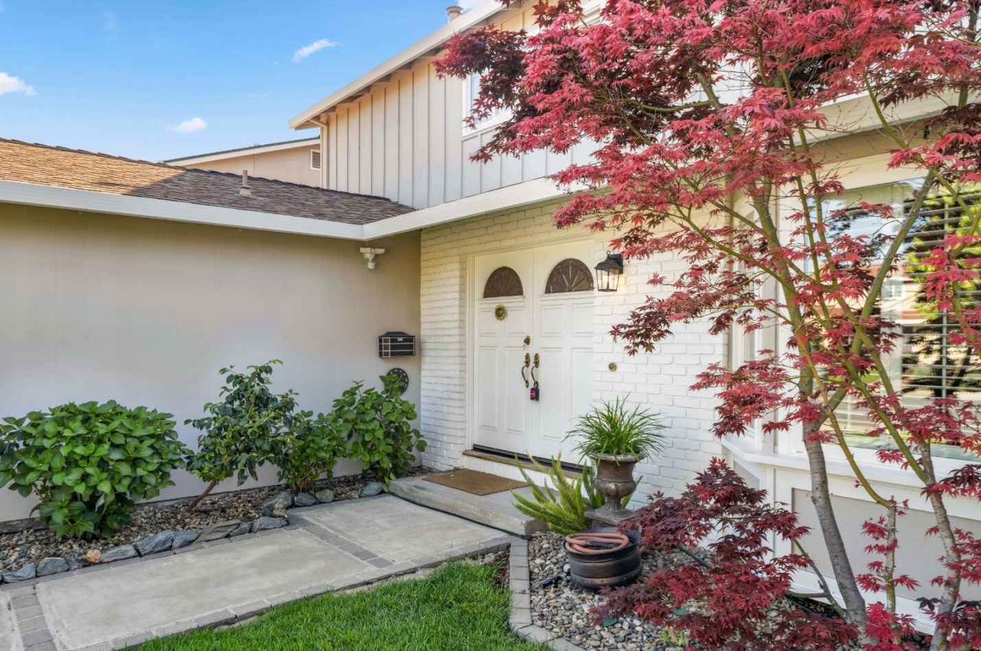 1631 Finch Way, Sunnyvale, CA 94087