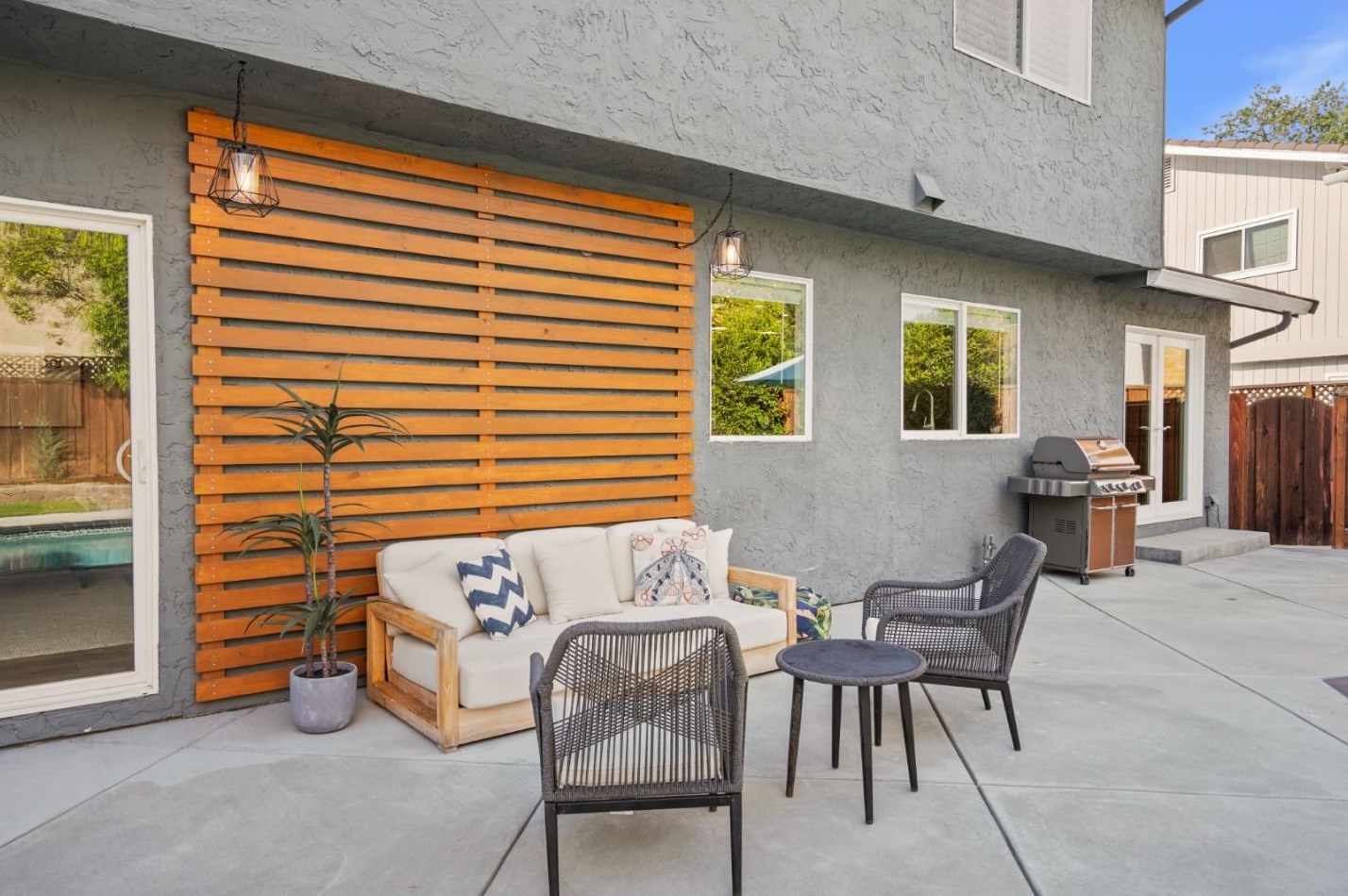 3736 Thousand Oaks Dr, San Jose CA  95136-1445 exterior