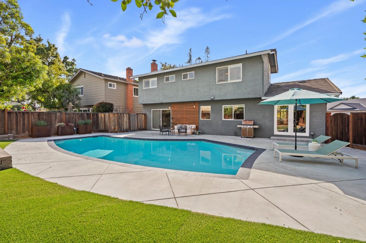 3736 Thousand Oaks Dr, San Jose CA  95136-1445 exterior