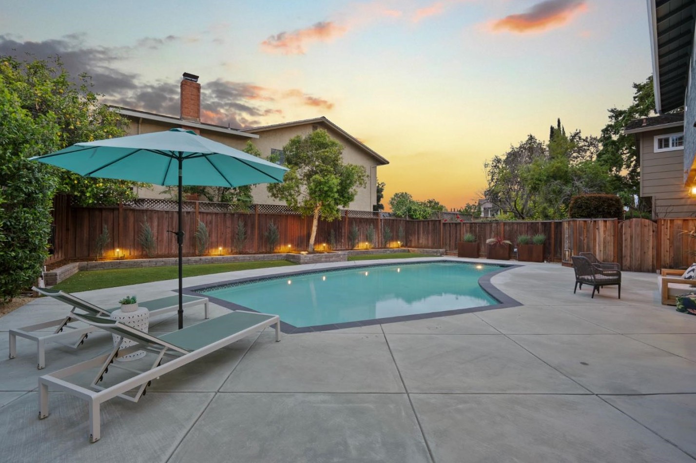 3736 Thousand Oaks Dr, San Jose CA  95136-1445 exterior