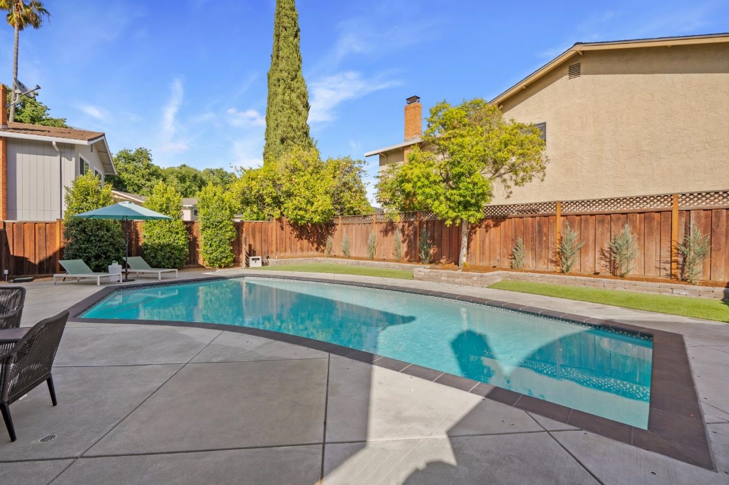 3736 Thousand Oaks Dr, San Jose CA  95136-1445 exterior