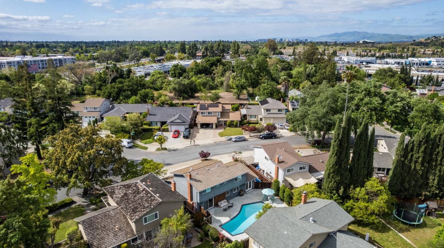 3736 Thousand Oaks Dr, San Jose CA  95136-1445 exterior