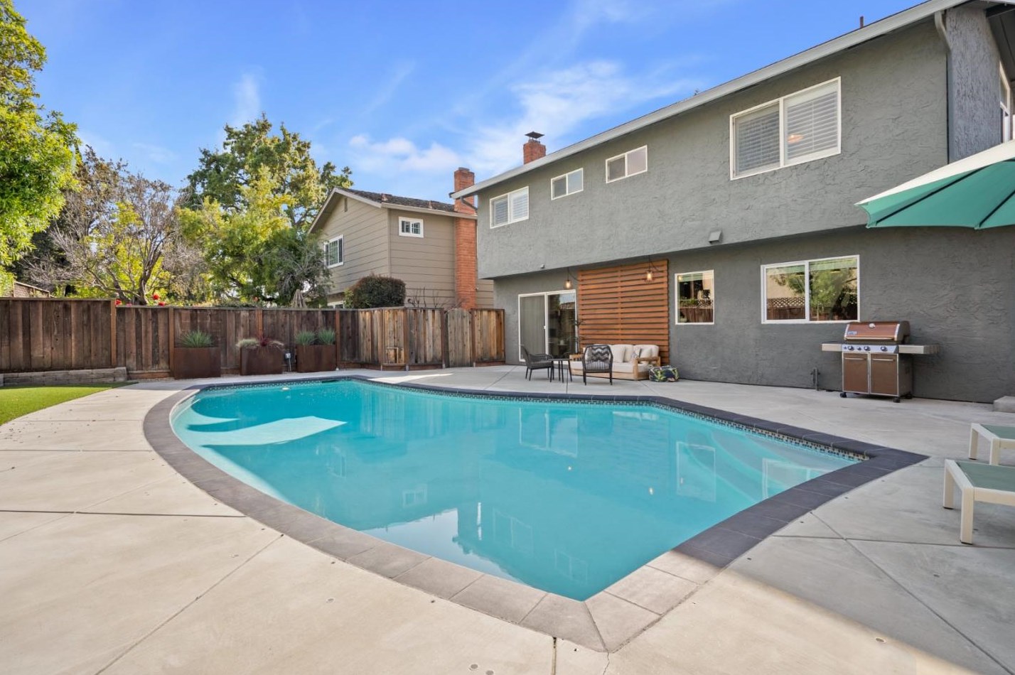 3736 Thousand Oaks Dr, San Jose CA  95136-1445 exterior