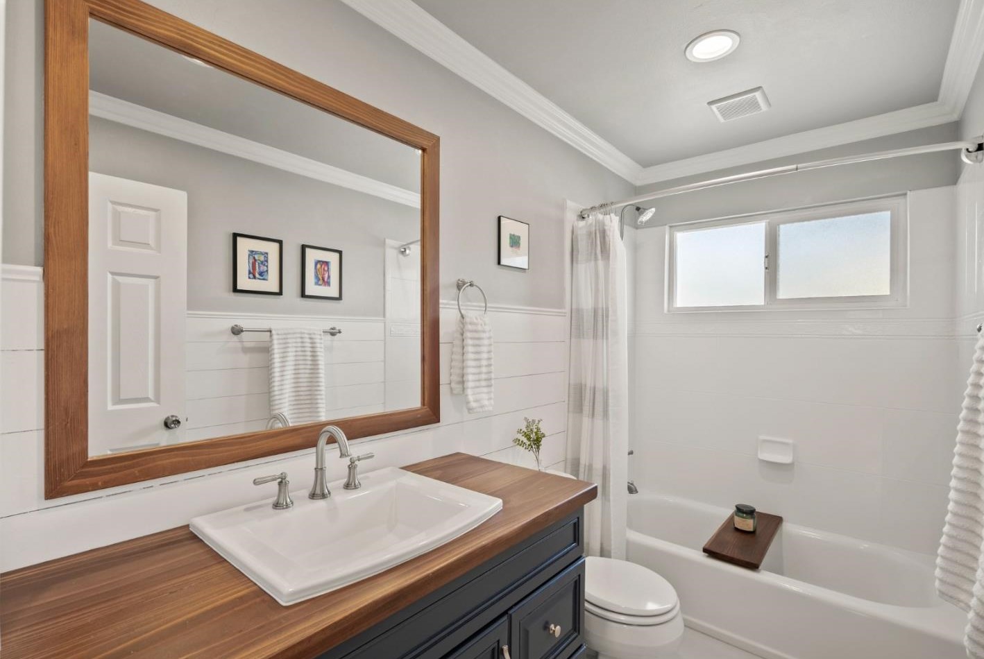 3736 Thousand Oaks Dr, San Jose CA  95136-1445 exterior