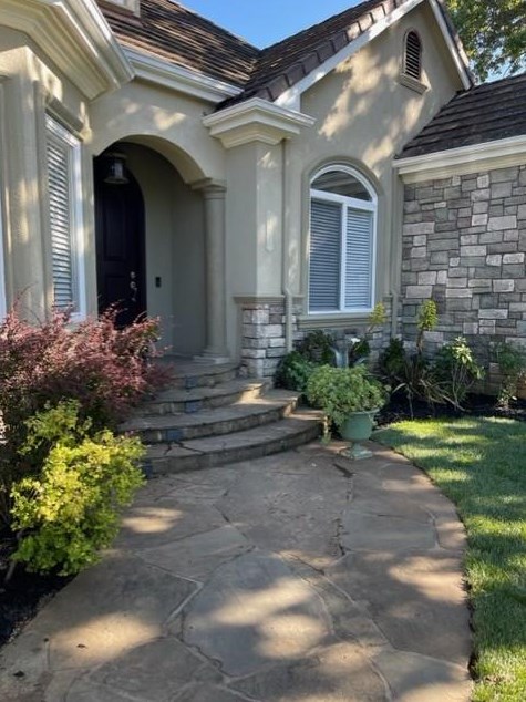 908 Terrace Dr, Los Altos CA  94024-5942 exterior