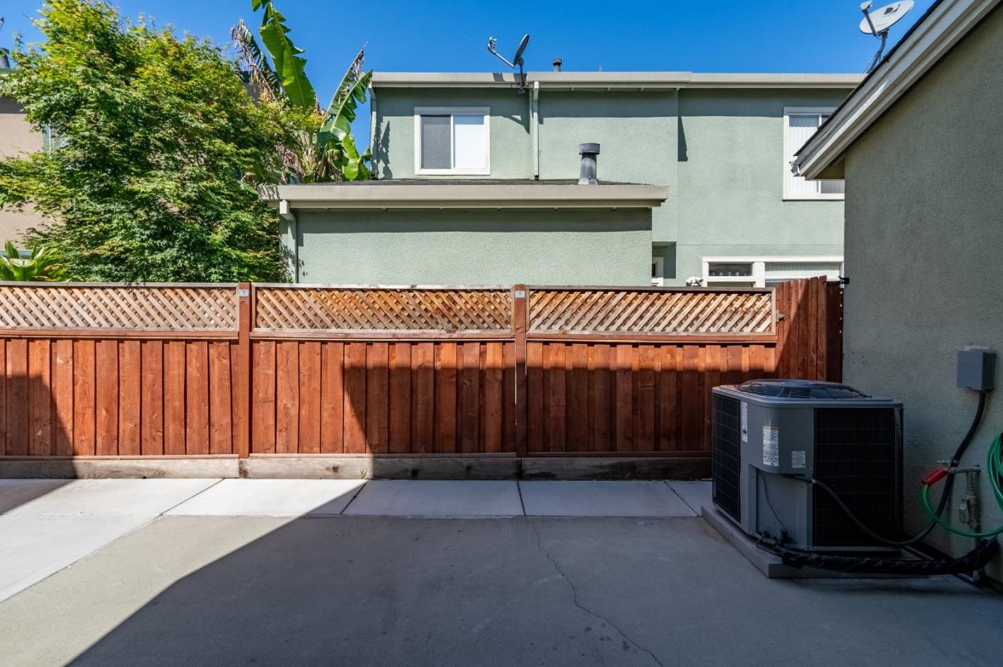 246 Holland Cir, Hollister CA  exterior