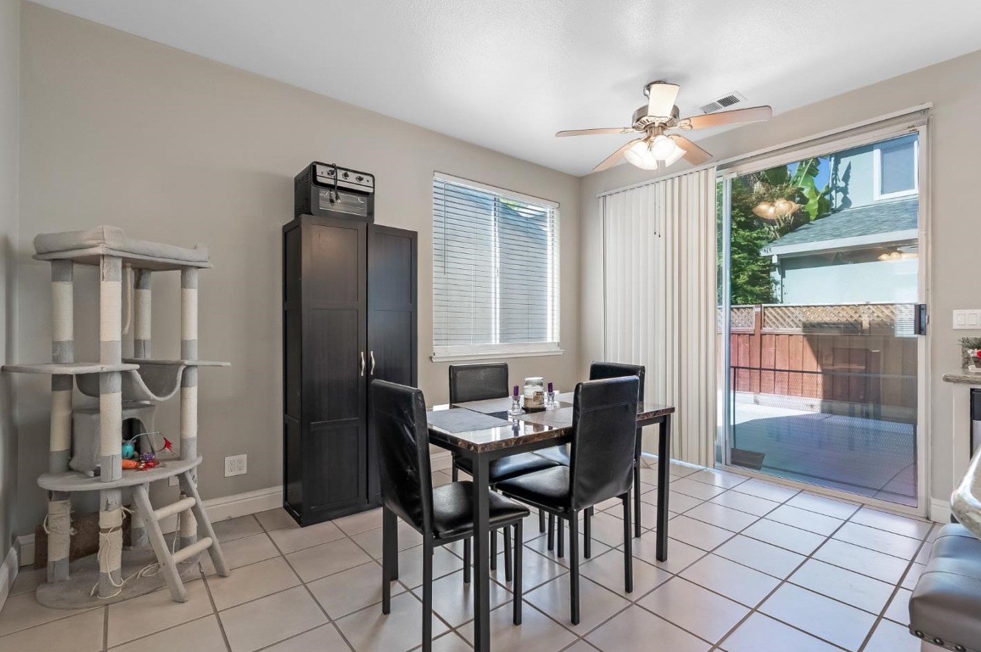 246 Holland Cir, Hollister CA  exterior
