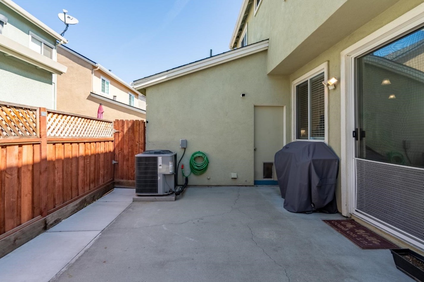 246 Holland Cir, Hollister CA  exterior