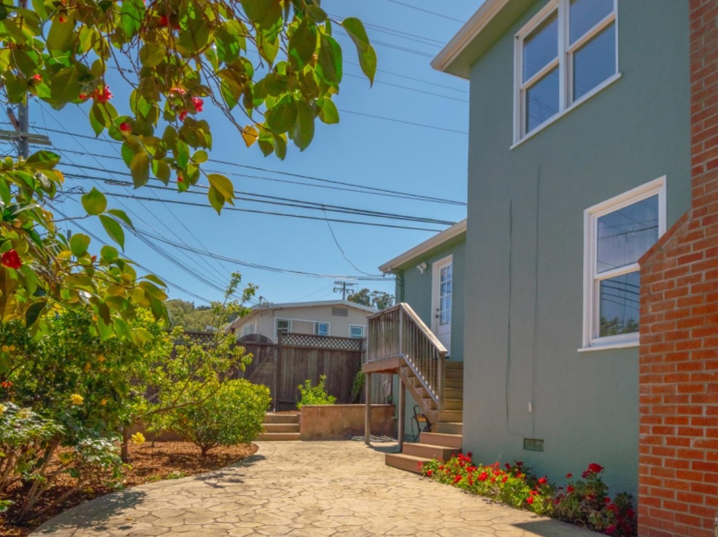 276 37th Ave, San Mateo CA  94403-4325 exterior