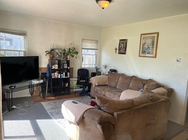 932 Pajaro St, Salinas, CA 93901