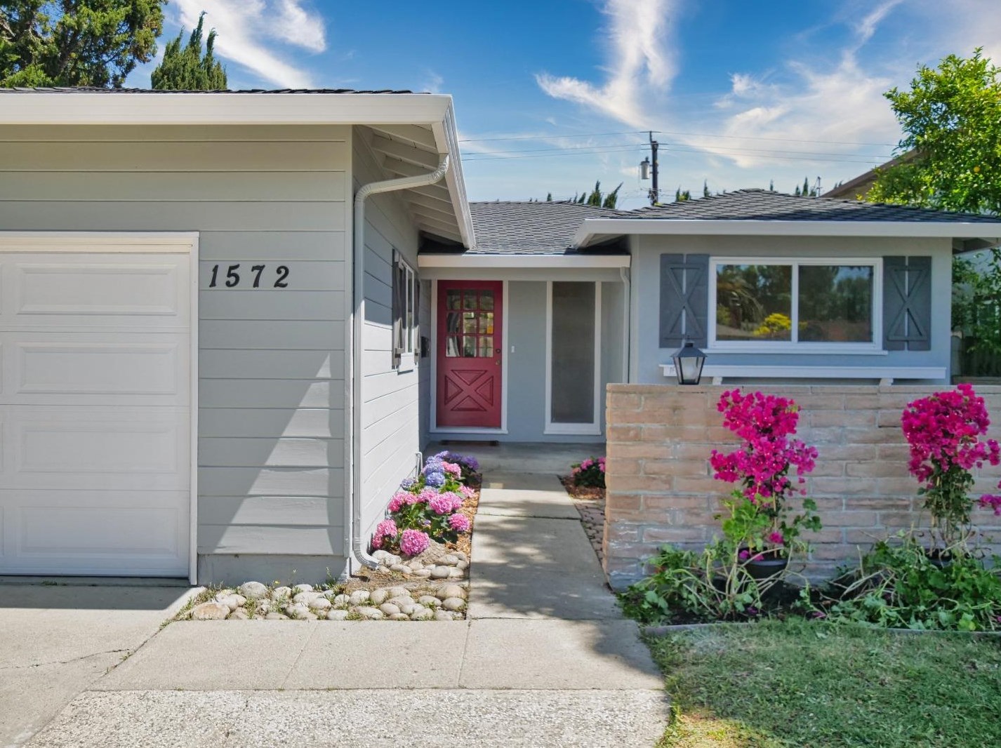 1572 Spring St, Mountain View, CA 94043
