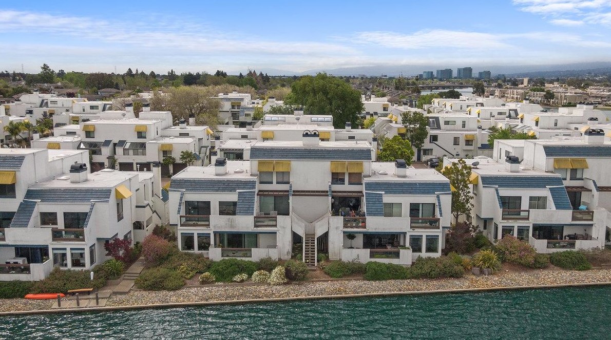 634 Portofino Ln, San Mateo, CA 94404-2938
