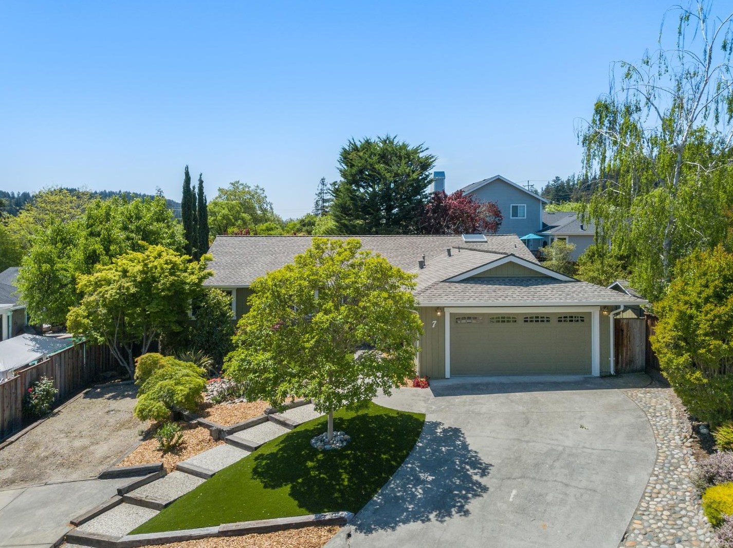 7 Purple Hills Ct, Santa Cruz, CA 95066