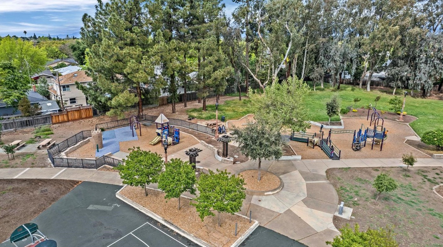 4737 Denevi Dr, San Jose CA  95130-2107 exterior