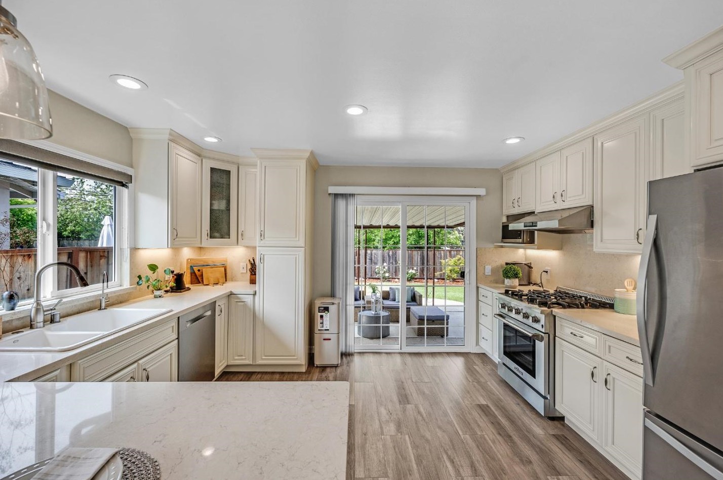 4737 Denevi Dr, San Jose CA  95130-2107 exterior