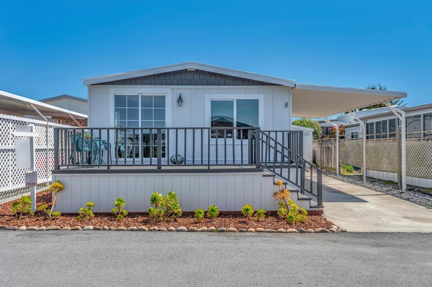 8 Lighthouse Rd 8, Princeton by the Sea, CA 94019