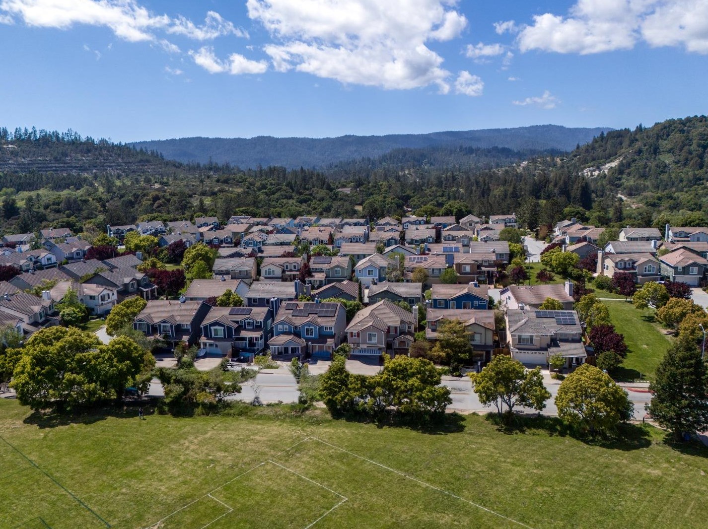 412 Airstream Ct, Santa Cruz, CA 95066