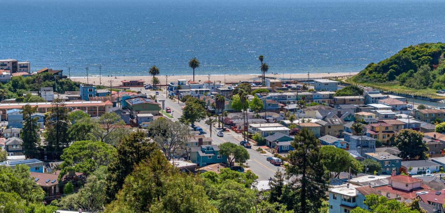 215 Spreckels Dr, Aptos, CA 95003-4522