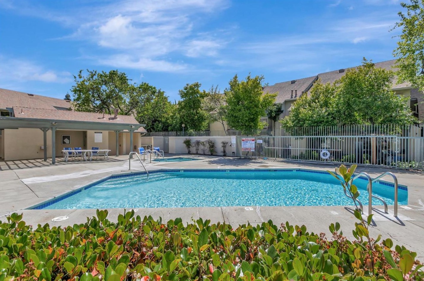 1072 Summerplace Dr, San Jose CA  95122-3366 exterior