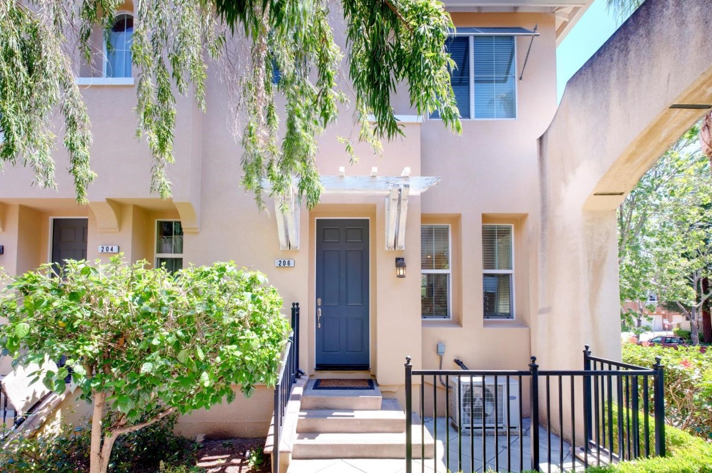 206 Parc Place Dr, Milpitas, CA 95035-3851