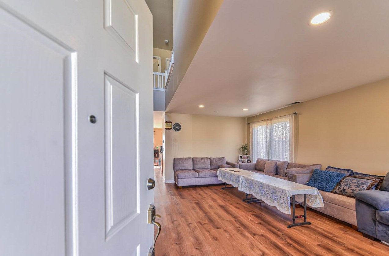 1793 Merlot Way, Salinas, CA 93906-5251