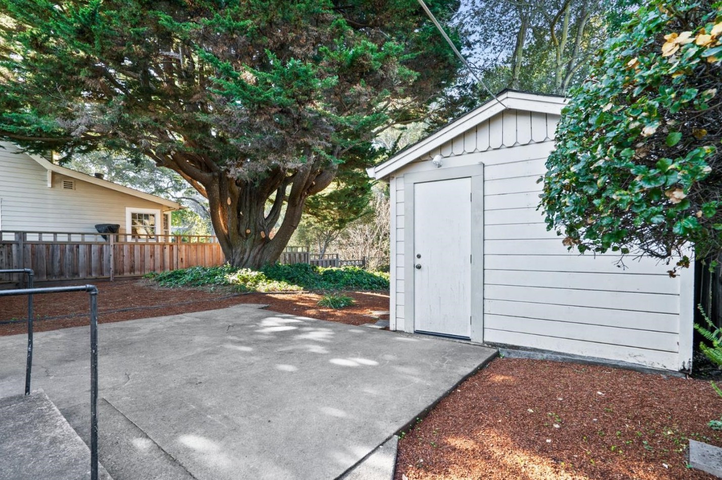 709 Riverview Dr, Capitola CA  95010-2729 exterior