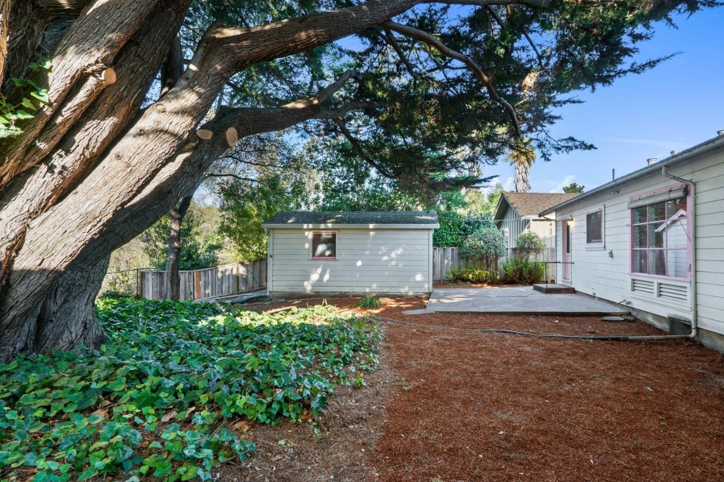 709 Riverview Dr, Capitola CA  95010-2729 exterior