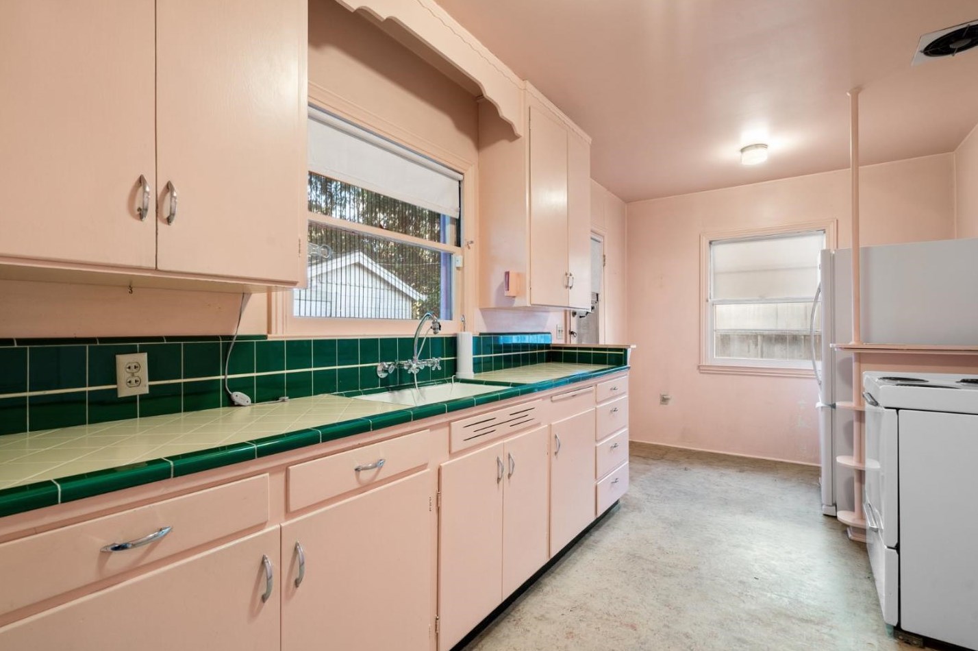 709 Riverview Dr, Capitola CA  95010-2729 exterior