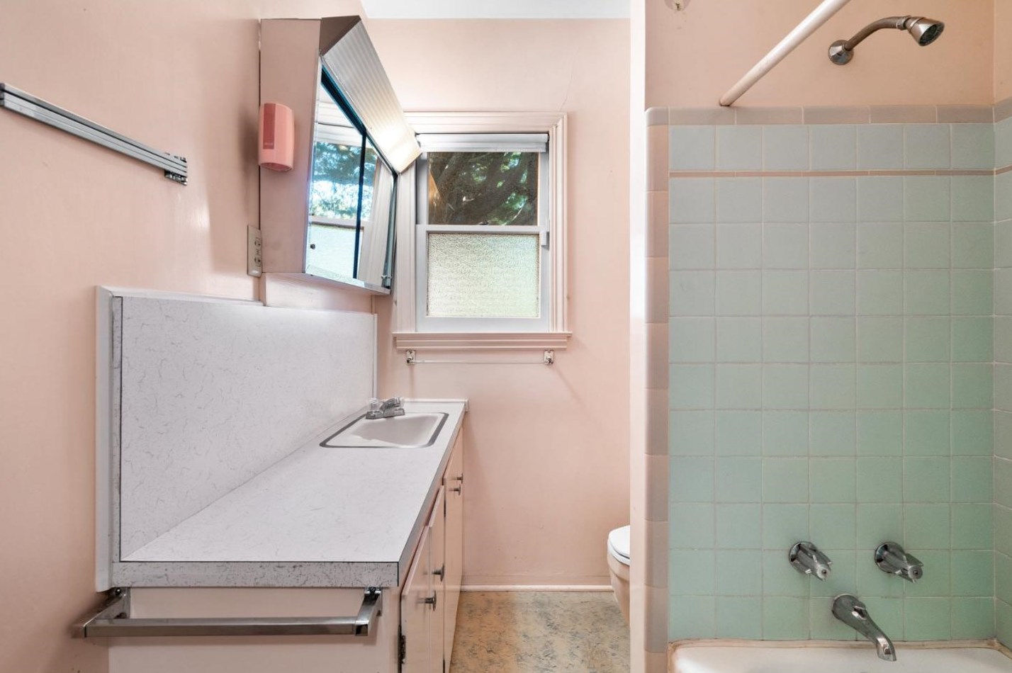 709 Riverview Dr, Capitola CA  95010-2729 exterior