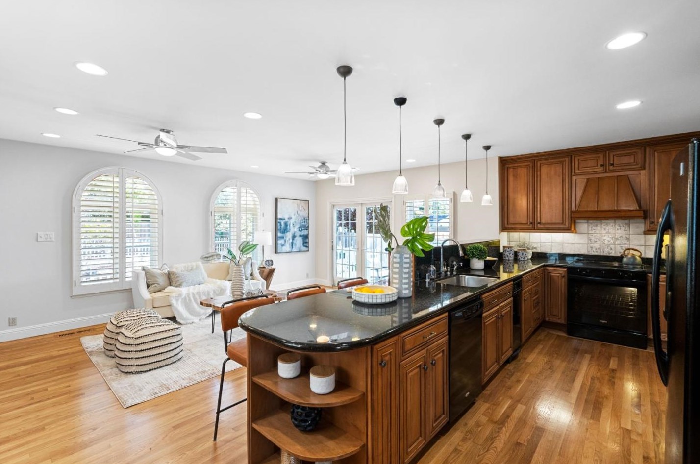 415 Elder Ave, Millbrae CA  94030-2432 exterior