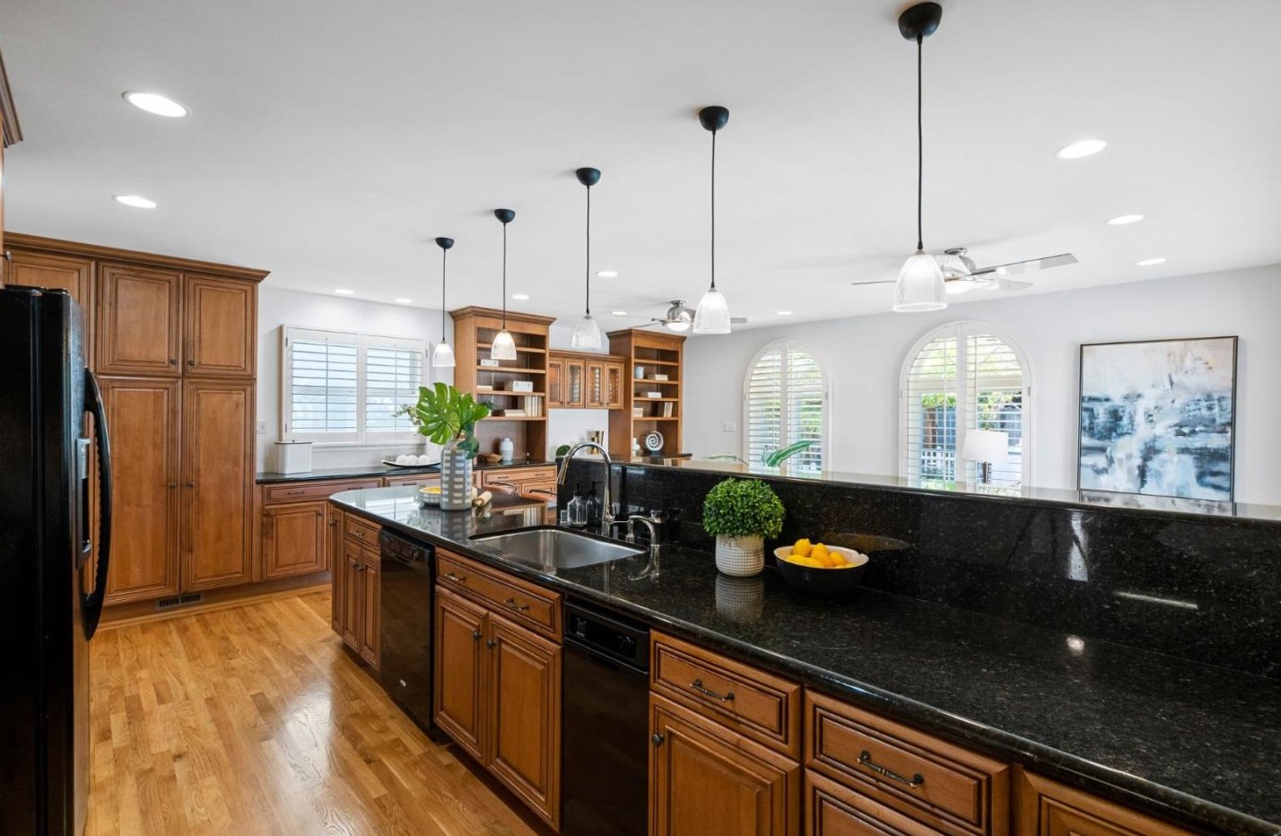 415 Elder Ave, Millbrae CA  94030-2432 exterior