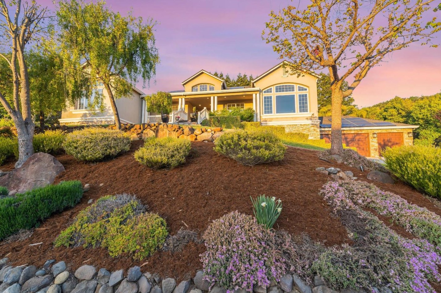 2380 Sunflower Cir, Gilroy, CA 95020