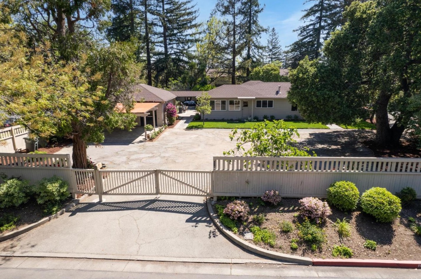 674 Picasso Ter, Sunnyvale, CA 94087-2856