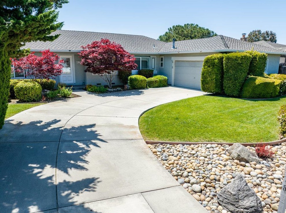 278 Marks Dr, Hollister, CA 95023