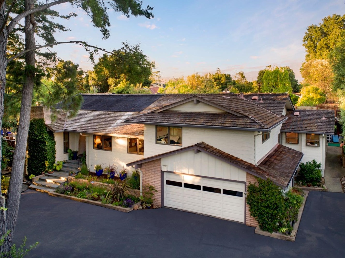 1266 Montclaire Way, Los Altos, CA 94024-6728